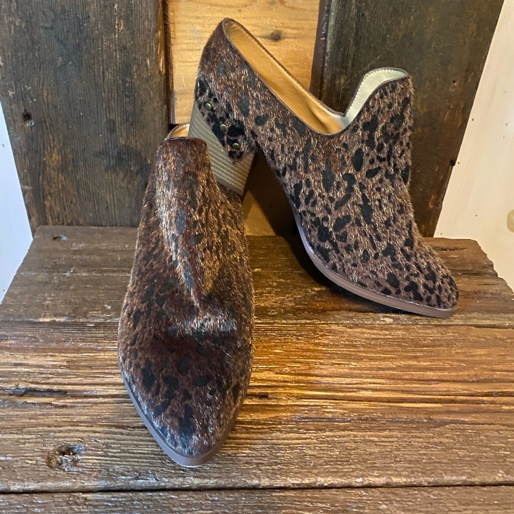 Comfort Animal Print Mules